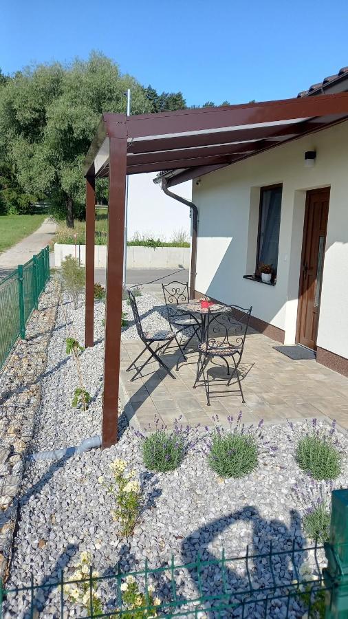 Spa Apartman Kovacova Exteriör bild